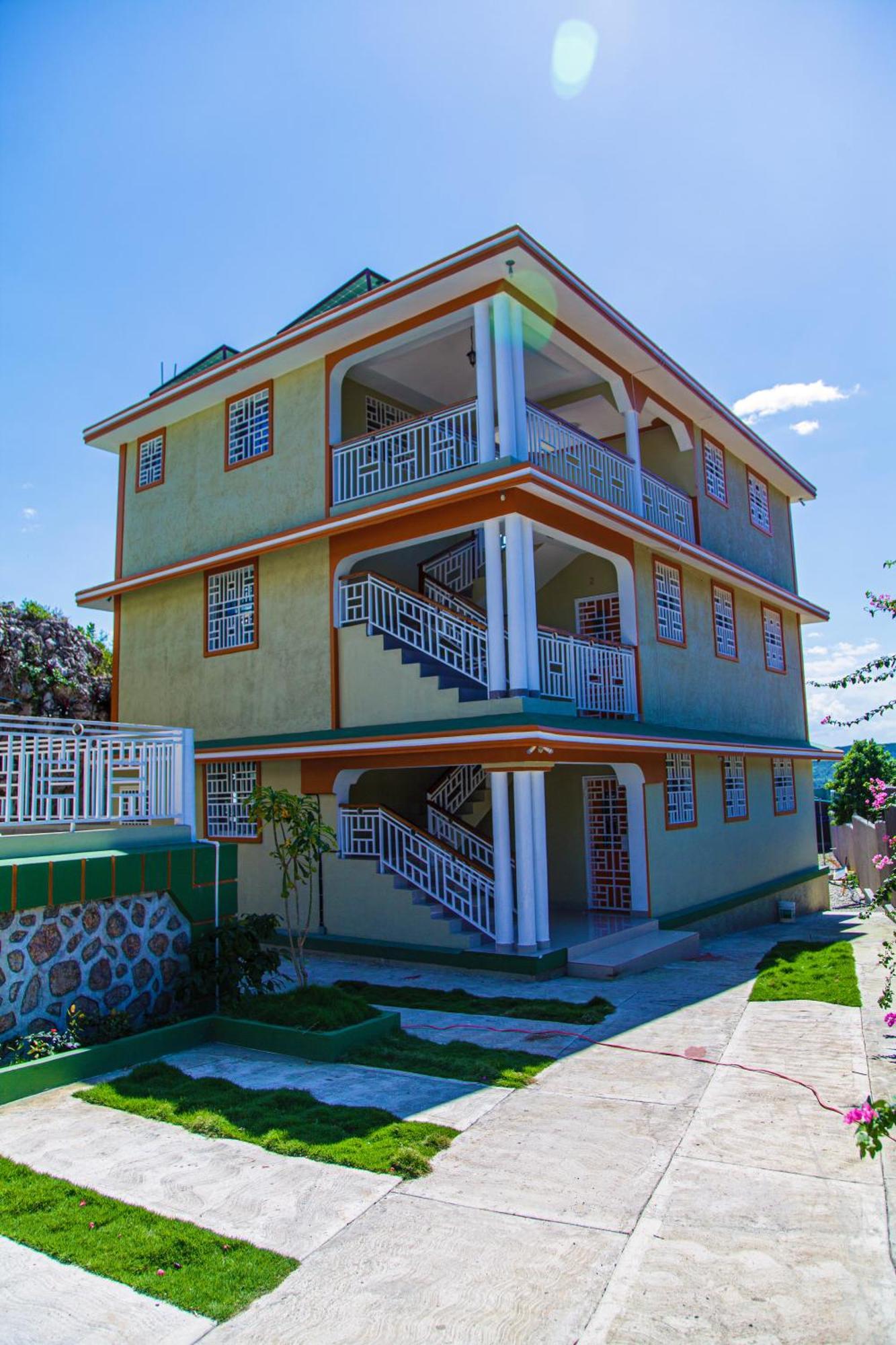 J&G Villa Hotel Cap-Haïtien Exterior foto